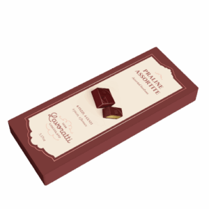 Il Mini Cofanetto di Praline rappresenta una raffinata selezione di 8 praline di cioccolato, create con la maestria artigianale che contraddistingue la tradizione Lavoratti dal 1938.
